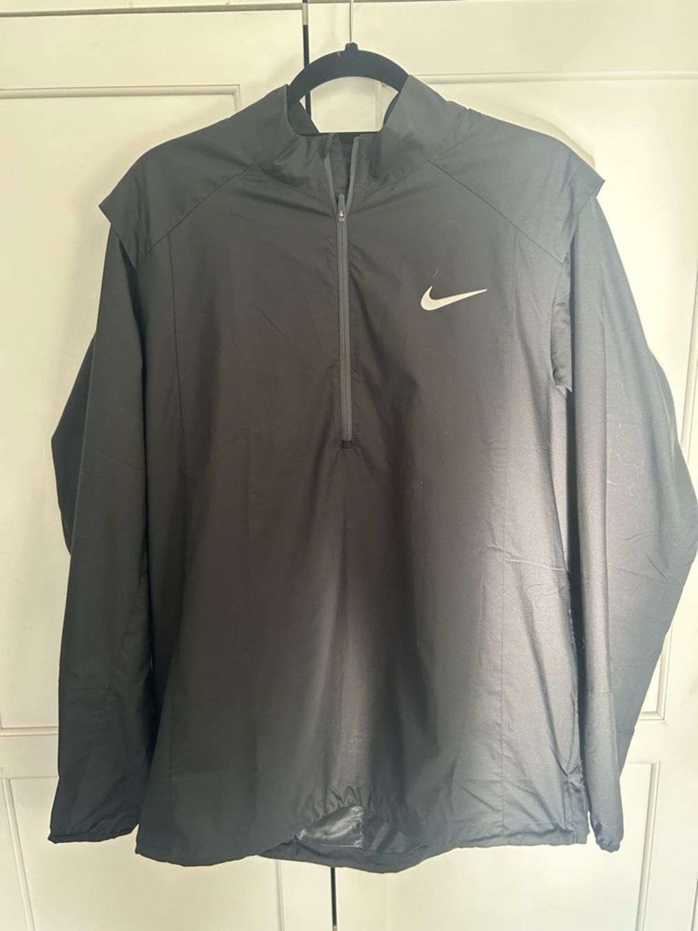 Nike Golf Men’s Quarter-Zip Windbreaker